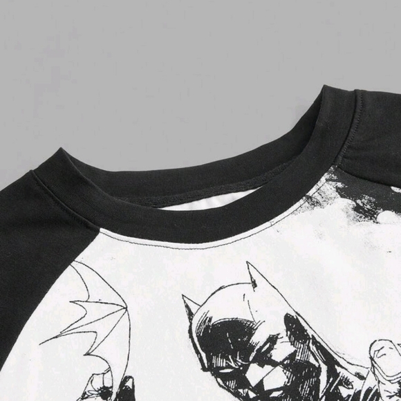 Nwot character cropped batman tee - Picture 3 of 8